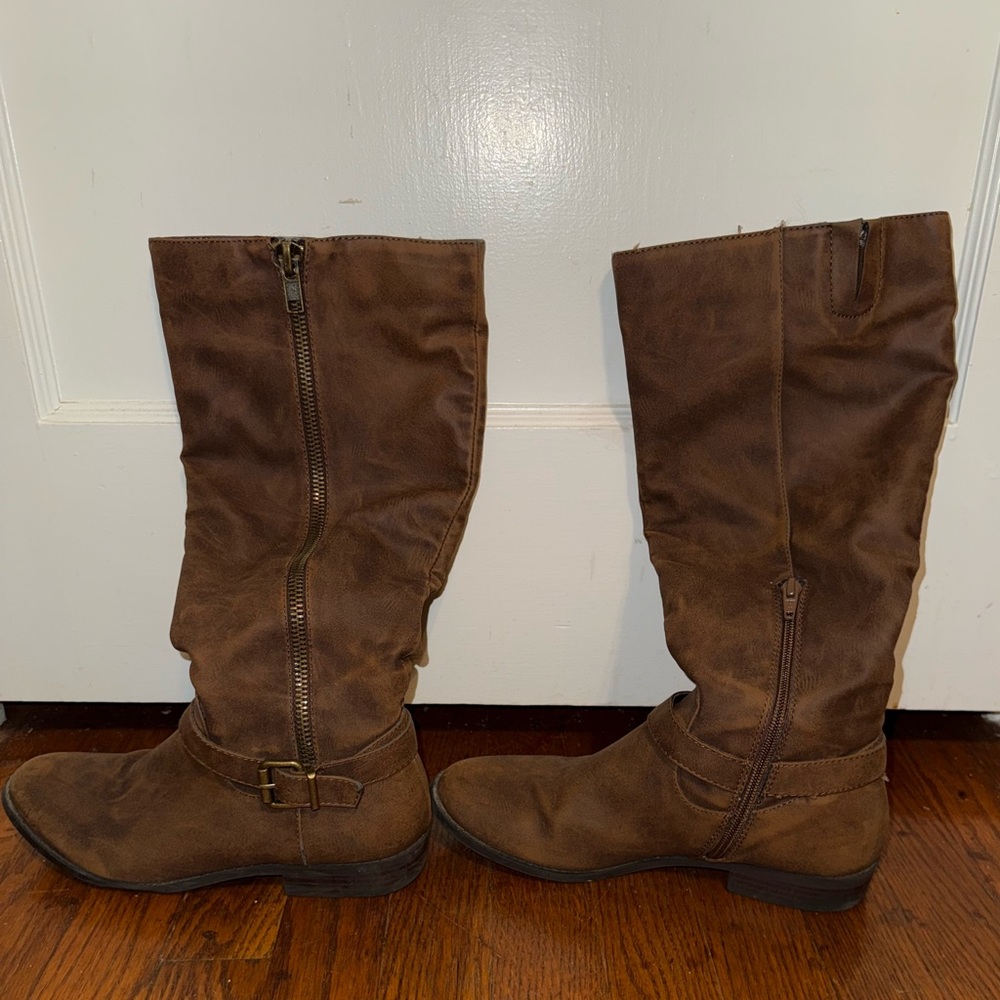 Brown Knee-High Women's Boots